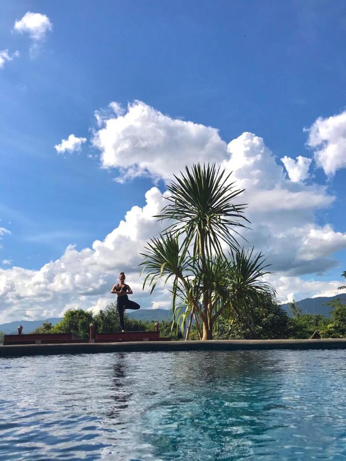 Naga Hill Resort Chiang Rai Bagian luar foto
